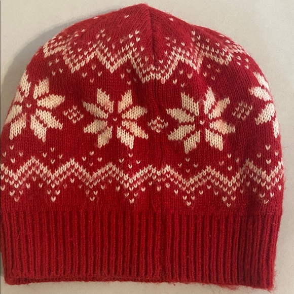 Women’s Hollister Red Snowflake Knit Beanie hat Nordic fair Isle - Picture 3 of 7